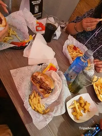 Hamburgueseria Carl's Jr - Nassica