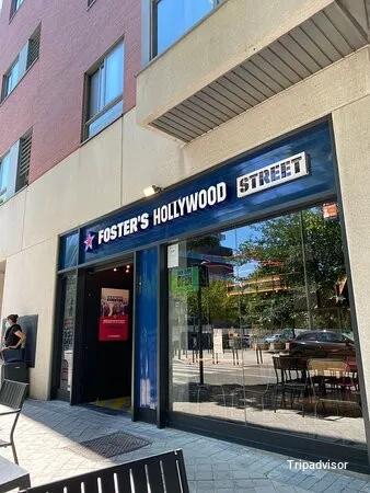 American Foster's Hollywood - Mendez Alvaro