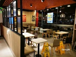 Comida rápida KFC Av. Ejércitos españoles