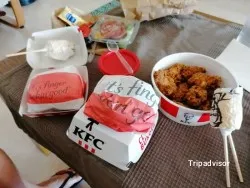 Comida rápida KFC Gines Plaza