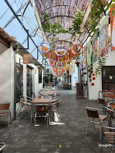 Other European cuisines Els Magazinos