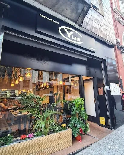 Asiàtica Restaurante YLIS