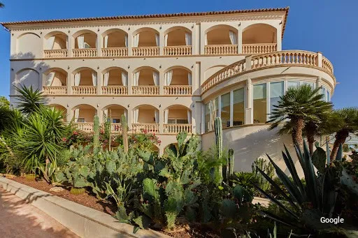 Mediterranean Restaurante La Pérgola, Hotel el Coto