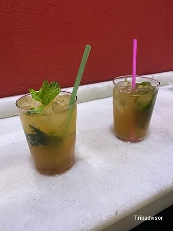 Janari Azkarra 100 Montaditos - Montera