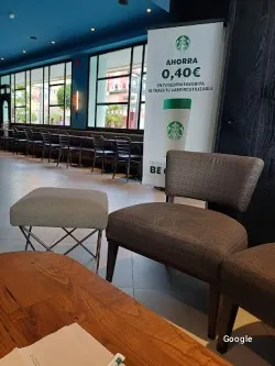 Comida rápida Starbucks - Parque Warner