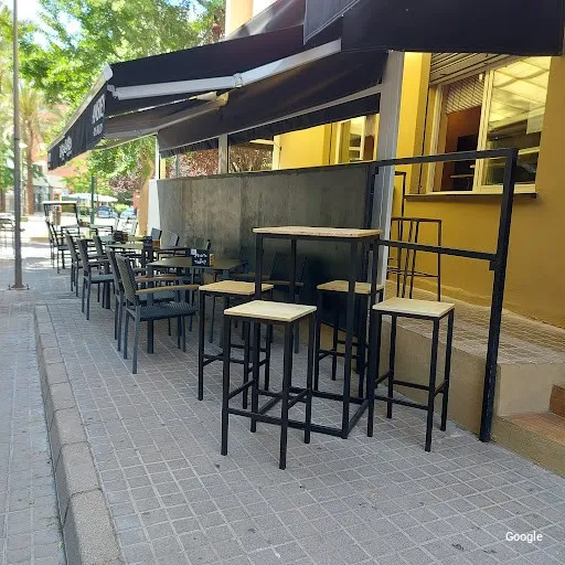 Vegetariana El Camaleón Más Que Vinos