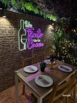 Vegetariana Un Tinto en la Cueva
