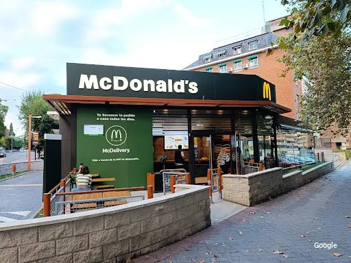 Cibo veloce McDonald's - Alberto Alcocer