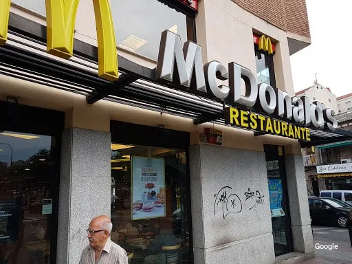 Janari Azkarra McDonald's - Carabanchel
