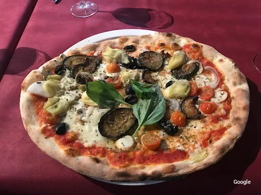 Vegetarian Pizzeria Etna