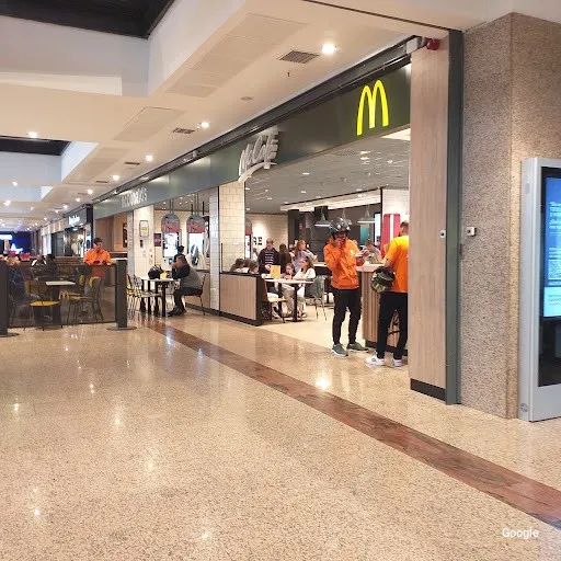 Janari Azkarra McDonald's - Palacio de Hielo