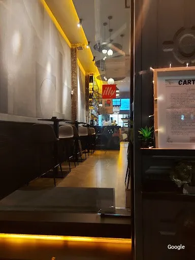 Vegetarian Atípico Food & Drinks