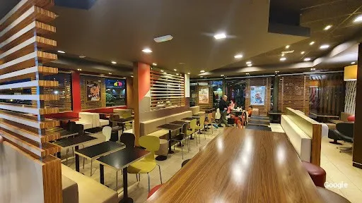 Fast food McDonald's - Coso