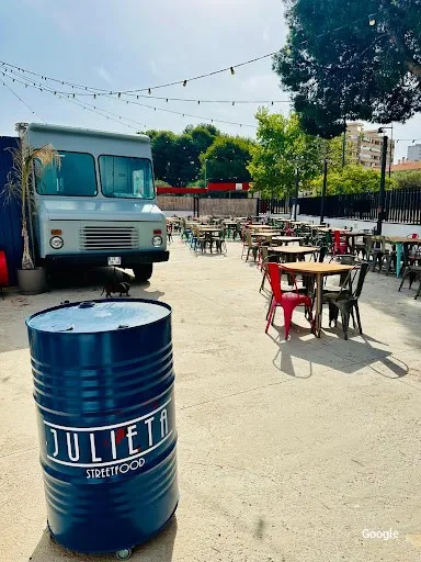 Barazki Jana LITTLE FOX Street Food