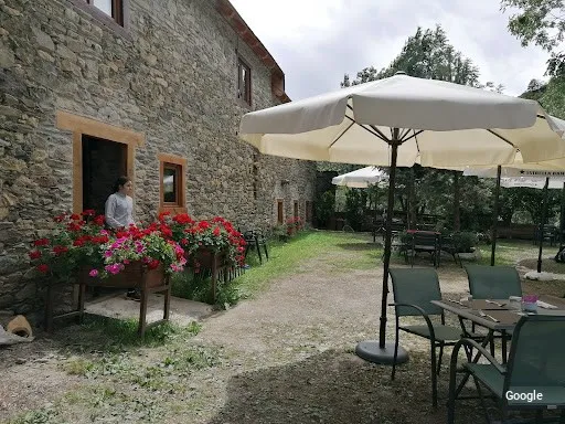 Vegetarian Sierra Lodge Restaurant