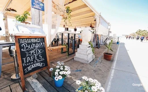 Americana Tiare beach bar