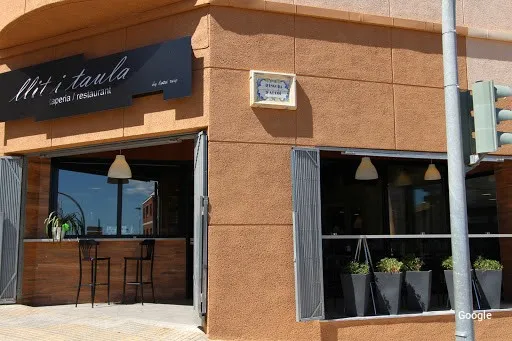 Vegetariana Restaurant Llit i Taula
