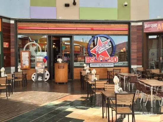 Americana Foster's Hollywood - Parque Almenara