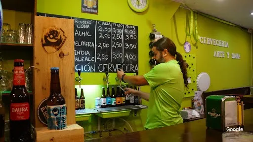 Altres cuines Ale Hop Cerveceria Arte y Sana