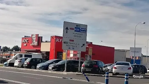 Cibo veloce KFC Luis Sauquillo