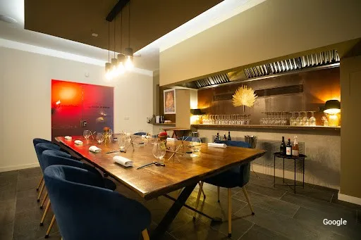 Vegetarian Restaurante Dexcaro & Ossadía by Carlos G. Moreno