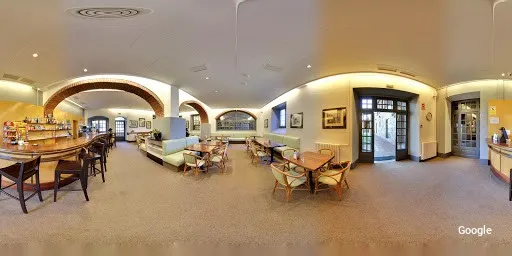 Vegetariana Restaurant Golf Vallromanes