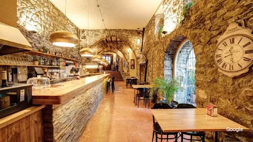 Mediterraneoa Restaurant Curia Reial SL