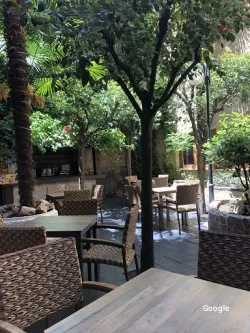 Vegetariana Central Garden Cafe