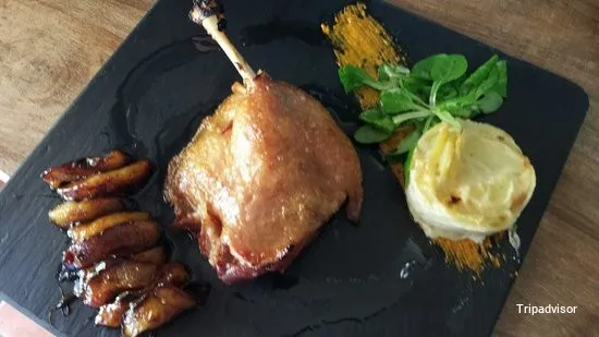 Tapas DeChateo