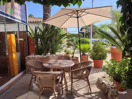 Mediterranean Restaurante La Casa del Ratón
