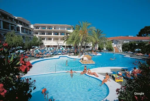 Vegetariana Beach Club Font de Sa Cala