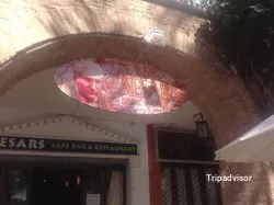Altres cuines europees Caesars Cafe Bar