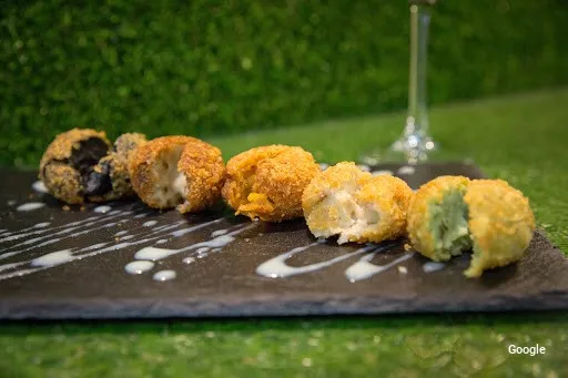 Other Spanish cuisines Catacroket