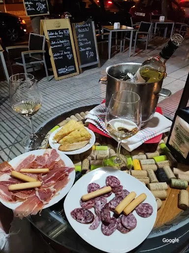 Tapas Ciento un vinos