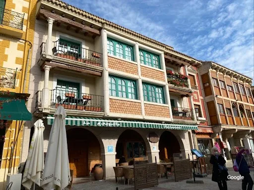 Mediterranean La Muñequilla