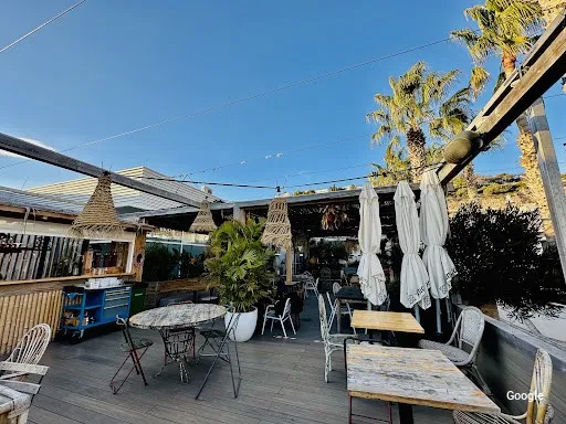 Vegetariana Django Surf House