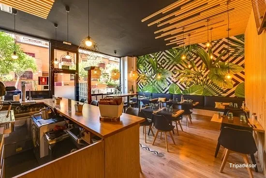 Mediterranean Dos Días Bar