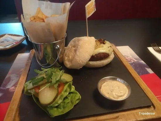 Americana Foster's Hollywood - Av. Salamanca