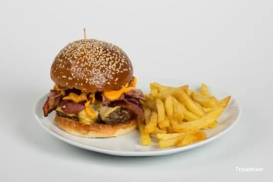 Hamburguesa The American Steakhouse Bar & Grill