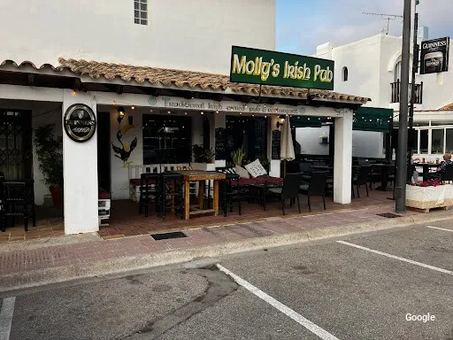 Vegetariana Mollys Irish Bistro & Bar