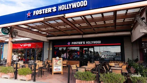 American Foster's Hollywood - Ventanal de la Sierra