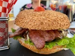 Mediterrània LAVA Tapas & Burger Bar