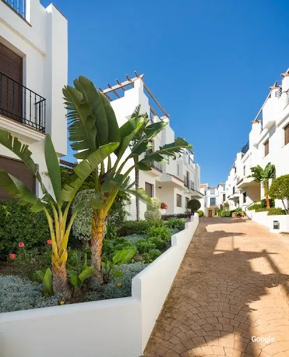 Barazki Jana ALCAIDESA PROPERTY S.L