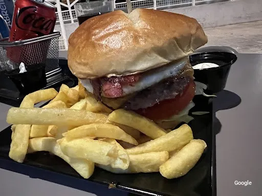 Vegetariana La Bomba Hamburguesería