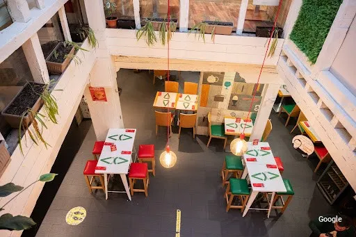 Mediterranea Pizzeria Comes