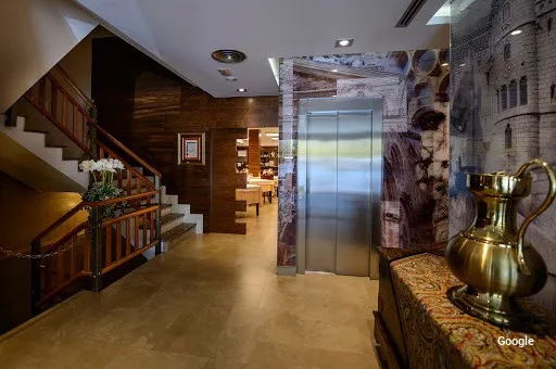 Altres cuines espanyoles La Peseta Restaurante - Hotel