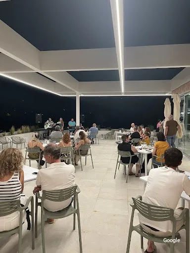 Vegetarian Bar Piscina Gironella