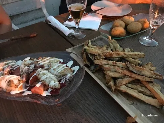 Altres cuines espanyoles Montezulema Bistró