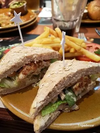 Americana Foster's Hollywood - Parla